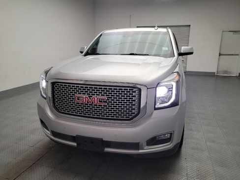 Used 2017 GMC Yukon XL Denali w/ Open Road Package AWD/4WD image 15