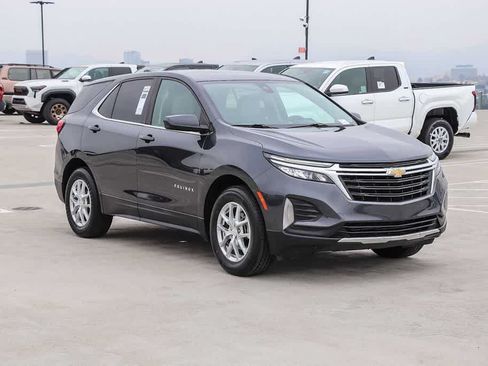 Used 2022 Chevrolet Equinox LT AWD/4WD image 3