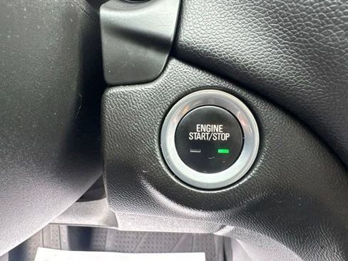 Used 2019 Chevrolet Equinox LT FWD image 18