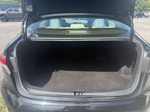 Used 2020 Toyota Corolla LE FWD image 30