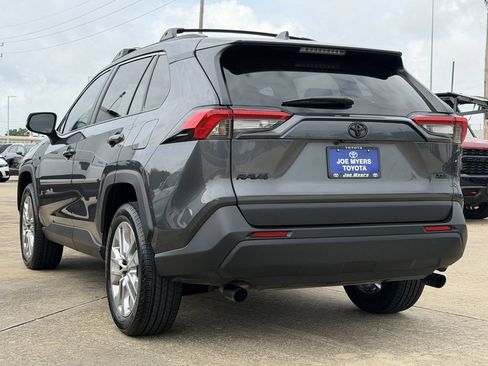Used 2025 Toyota RAV4 XLE Premium FWD image 7