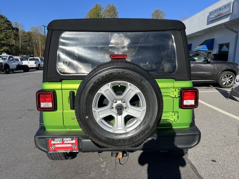 Used 2019 Jeep Wrangler Unlimited Sport S image 2