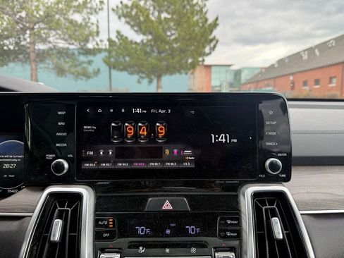 Used 2022 Kia Sorento SX Prestige image 18