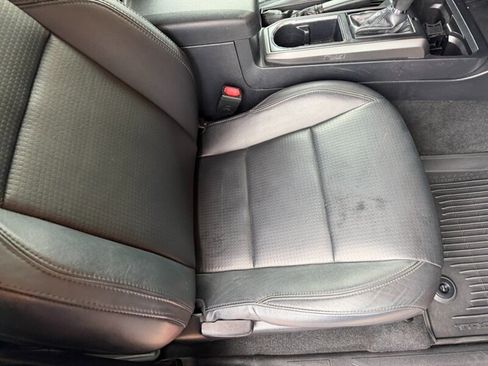 Used 2019 Toyota Tacoma TRD Off-Road image 35