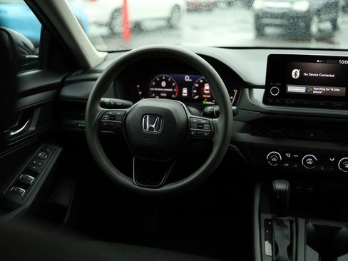 Used 2025 Honda Accord LX image 36