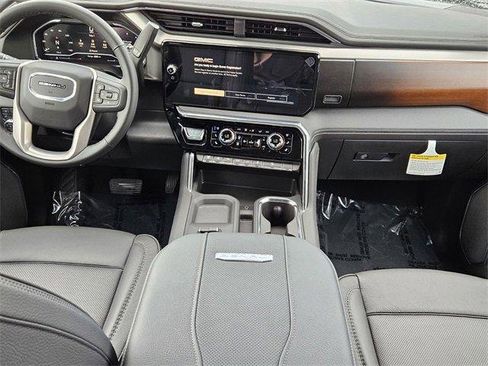 New 2025 GMC Sierra 2500 Denali w/ Denali Reserve Package image 12