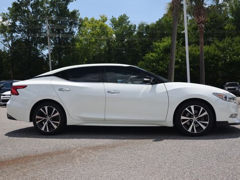 Used 2017 Nissan Maxima 3.5 SV FWD image 6