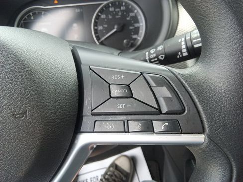 Used 2019 Nissan Kicks SV FWD image 24