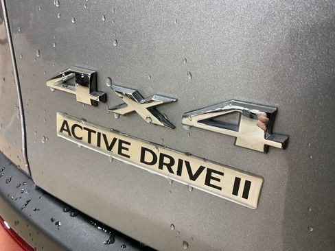 Used 2017 Jeep Cherokee Latitude AWD/4WD image 25