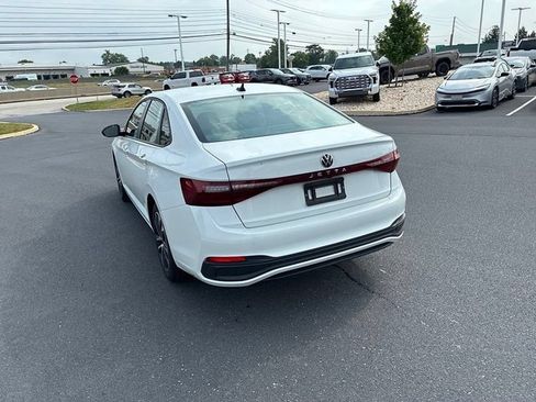 Used 2025 Volkswagen Jetta Sport FWD image 11