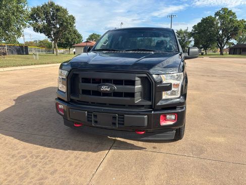 Used 2017 Ford F150 XL w/ Equipment Group 101A Mid AWD/4WD image 4