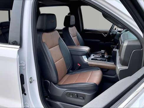 Used 2023 Chevrolet Silverado 1500 High Country w/ High Country Premium Package image 20