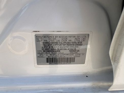 Used 2022 Nissan Versa S FWD image 38