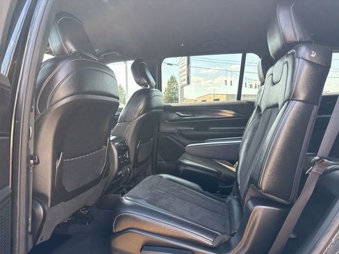 Used 2023 Jeep Grand Cherokee L Laredo AWD/4WD image 22