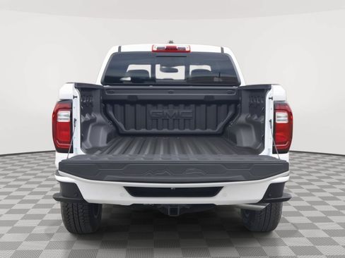 New 2026 GMC Canyon AT4 w/ AT4 Premium Package AWD/4WD image 5