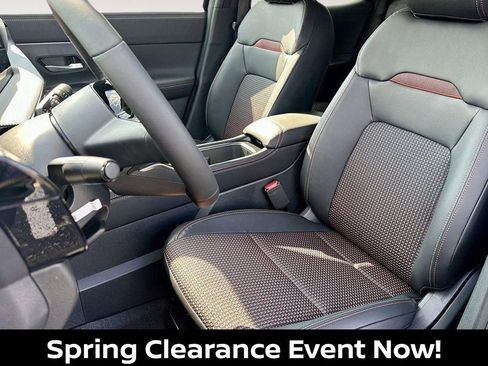 New 2026 Nissan Kicks SR w/ Cold Weather Package AWD/4WD image 15