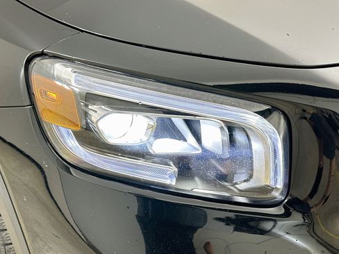 Certified 2022 Mercedes-Benz GLB 250 4MATIC image 38