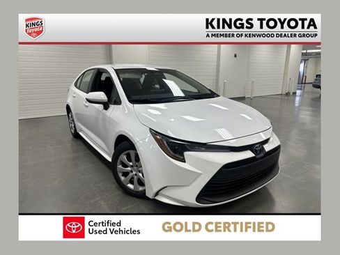 Certified 2023 Toyota Corolla LE FWD image 1