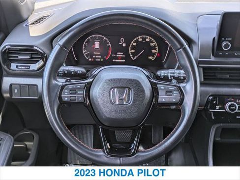 Used 2023 Honda Pilot Sport image 15