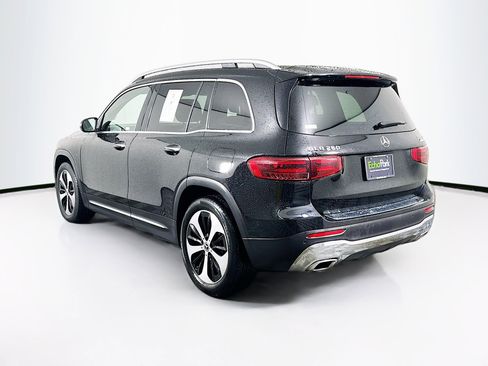 Used 2025 Mercedes-Benz GLB 250 4MATIC image 5