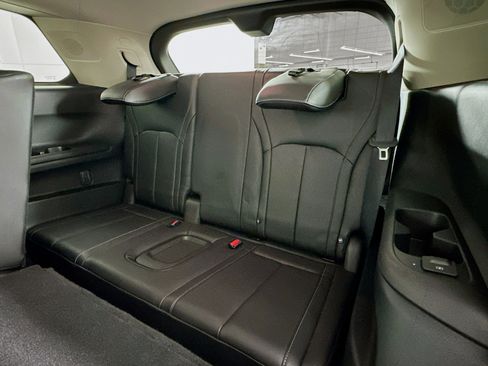 Used 2023 INFINITI QX60 Sensory w/ Vision Package FWD image 30