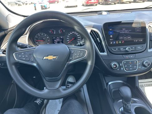 Used 2024 Chevrolet Malibu LT FWD image 39