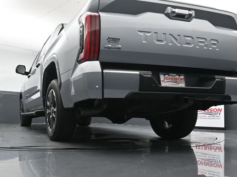 Used 2024 Toyota Tundra Limited AWD/4WD image 40