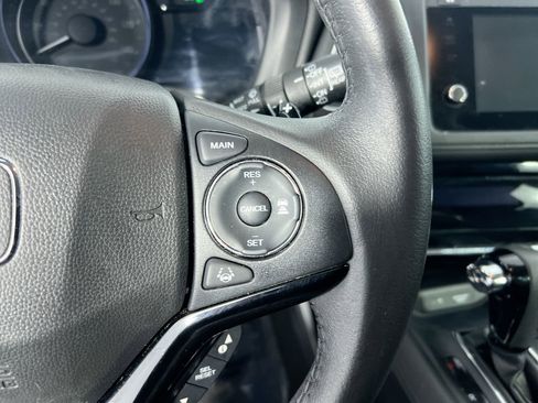 Used 2021 Honda HR-V EX-L image 17