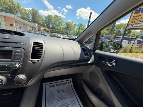 Used 2015 Kia Forte LX w/ Protection Package FWD image 25