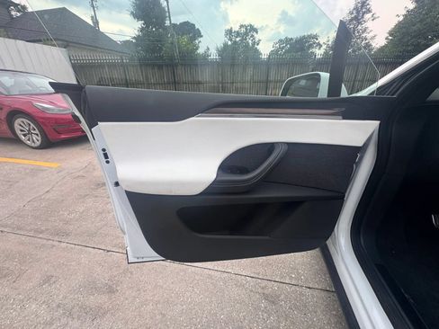 Used 2022 Tesla Model X AWD/4WD image 6