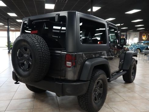 Used 2018 Jeep Wrangler Sport w/ Connectivity Group AWD/4WD image 6