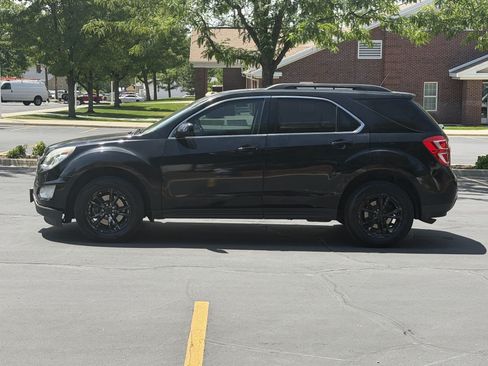 Used 2017 Chevrolet Equinox LT w/ Convenience Package AWD/4WD image 3