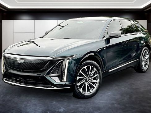 Certified 2024 Cadillac Lyriq Sport w/ LPO, Floor Liner Package AWD/4WD image 3
