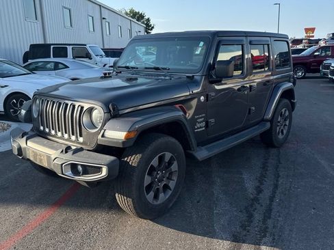 Used 2018 Jeep Wrangler Unlimited Sahara w/ Safety Group AWD/4WD image 1