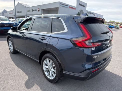 Used 2025 Honda CR-V EX image 8