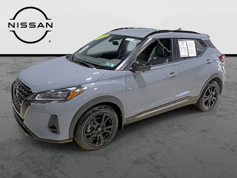 Used 2024 Nissan Kicks SR w/ SR Premium Package FWD image 1