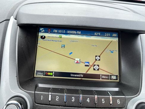 Used 2017 Chevrolet Equinox LT FWD image 24