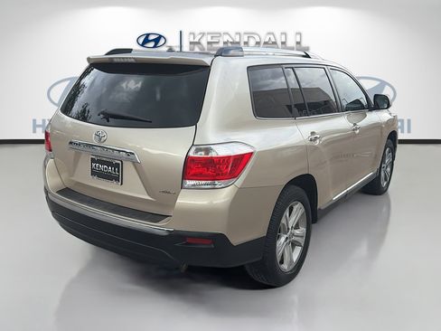 Used 2013 Toyota Highlander Limited image 6