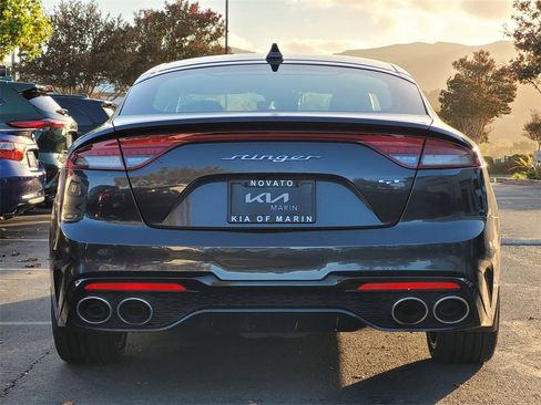 Used 2022 Kia Stinger GT2 image 7