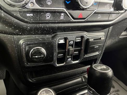 Used 2021 Jeep Wrangler Unlimited Sahara image 19