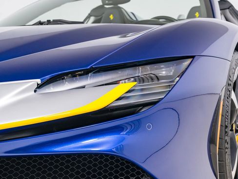 Certified 2022 Ferrari SF90 Spider AWD/4WD image 38