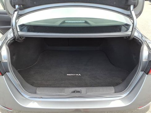 Used 2024 Nissan Sentra SV FWD image 13