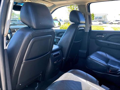 Used 2012 GMC Yukon XL Denali AWD/4WD image 31