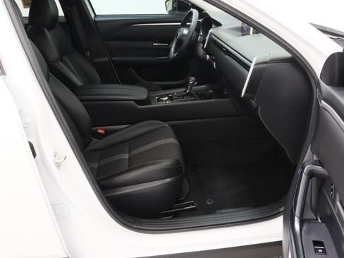 Used 2024 MAZDA CX-50 AWD 2.5 S w/ Cargo Package image 40