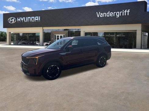 Used 2025 Kia Sorento S FWD image 3