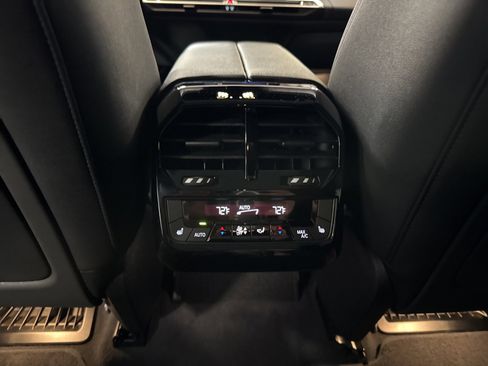 Used 2025 BMW iX xDrive50 w/ Premium Package image 16