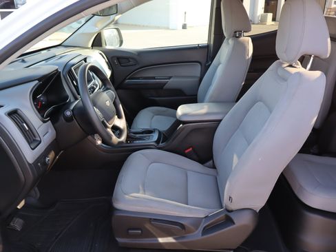 Used 2021 Chevrolet Colorado W/T w/ WT Convenience Package RWD image 15