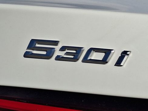 New 2026 BMW 530i xDrive w/ Convenience Package image 21