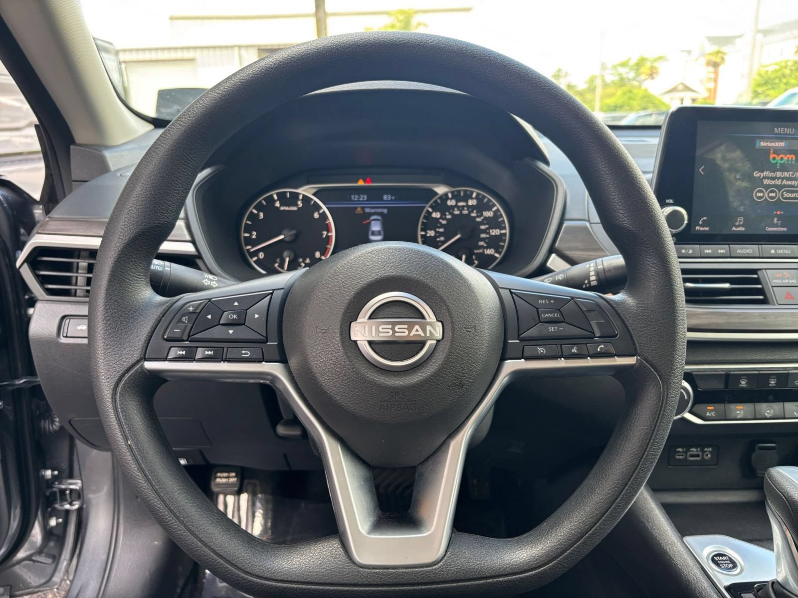 Used 2025 Nissan Altima 2.5 SV FWD image 27