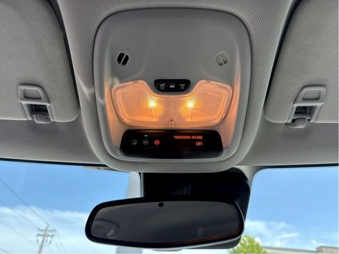 Used 2023 Chevrolet TrailBlazer LT w/ Convenience Package FWD image 23